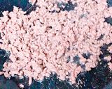 簡単☆レトルトカレーとひき肉で絶品春巻き作り方2写真