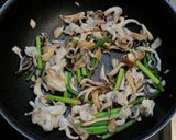 ニンニクの芽とイカのキムチスタミナ炒め！作り方4写真