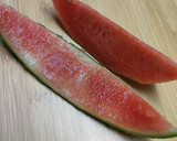 スイカやメロンの皮の漬物　塩だけ作り方1写真