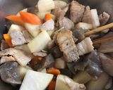 【作り置き】計量簡単！豚バラ肉で筑前煮風作り方3写真