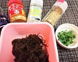 夏に★さっぱり【もずくの塩レモンスープ】作り方1写真
