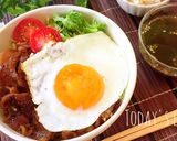 簡単ランチ♡目玉焼きのっけピリ辛豚マヨ丼作り方9写真