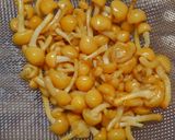朝食モロヘイヤとエノキ なめこのお味噌汁作り方2写真