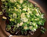 ねぎ焼きたっぷりのインスタントラーメン♪作り方2写真
