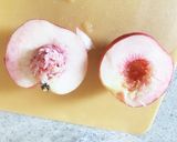 お店に負けないジューシー桃パフェ作り方1写真