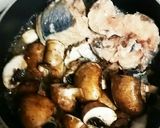 サバ缶とブラウンマッシュのレモン煮作り方1写真