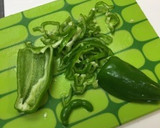 簡単！ピーマンと茗荷の塩昆布炒め作り方1写真