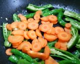 ピリ辛ちょい甘野菜炒め。作り方2写真