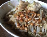 納豆と塩レモンチキンでもやし炒め作り方4写真