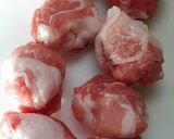 ズッキーニと豚こま切れ肉団子の煮物。作り方2写真