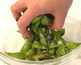 黒豆のさやごと炒め作り方1写真