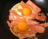お魚ソーセージでベーコンエッグ風作り方3写真