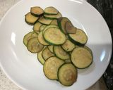 フライパンで❤️ズッキーニのチーズ焼き作り方3写真