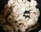 ごま油香る豚肉ゴボウと白滝の煮物　作り方3写真
