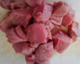 簡単♪豚ヒレ肉と白菜きのこのデミ炒め煮♡作り方4写真