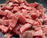 ピリ甘辛のタレ♪牛肉と野菜の細切り炒め作り方1写真