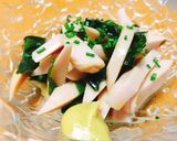 魚肉ソーセージとワカメのからしポン酢和え作り方3写真