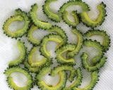 揚げゴーヤと紫玉ねぎのスリランカ風サラダ作り方6写真