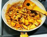 じゃがいもとしめじのミートソース炒め作り方5写真