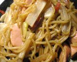 魚肉ソーセージと梅の和風☆焼きそば醤油味作り方4写真