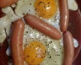 パリッパリに仕上がるソーセージエッグ♪作り方4写真