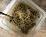 納豆オムレツにとろとろチーズかけちゃった作り方1写真