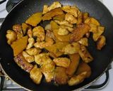 甘辛スパイス！カボチャと鶏肉のカレー炒め作り方5写真