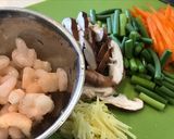 紹興酒香る海老とニンニクの芽焼きビーフン作り方3写真
