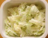 レンジで キャベツと豚バラの塩昆布あえ作り方1写真