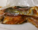 塩銀鮭のにんにく醤油漬け焼き。作り方2写真