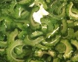 簡単！ゴーヤと塩昆布の和風そぼろ炒め作り方1写真