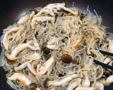 ＊母の味＊糸こんしめじ油揚げの炒り煮。作り方8写真