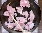 鶏肉と香ばし醤油アーモンドの秋色炒め作り方3写真
