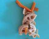 お皿いらず！納豆とレンコンの目玉焼き作り方2写真