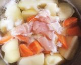 超楽々 ほっこり肉じゃが鶏版 作ります作り方2写真