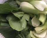 青梗菜と豚肉のにんにく炒め。後は醤油だけ作り方1写真