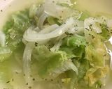 簡単！美味しい彩りきれいなレタススープ作り方3写真