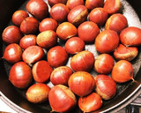 アウトドア〜スキレットで簡単焼き栗〜作り方2写真
