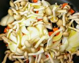 鶏手羽元と野菜のトマト煮込み作り方1写真