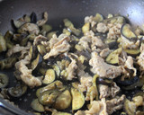 簡単うまい♪豚肉となすの味噌バター炒め作り方5写真