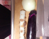 玉葱と茄子とちくわのお味噌汁♡作り方1写真