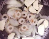 玉葱と茄子とちくわのお味噌汁♡作り方4写真