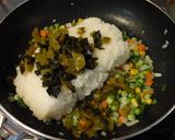 具材たっぷり☆高菜チャーハン作り方5写真