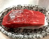 和牛のかたまり肉はローストビーフで。作り方1写真