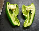 簡単！種ごとピーマンの肉巻き作り方1写真