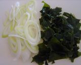 卵とわかめのにんにく醤油炒め。作り方1写真