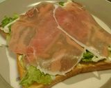 生ハムトースト。いっぱい生ハム食べよ！作り方3写真