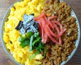 うま味抜群！きんぴらが入った2色そぼろ丼作り方4写真