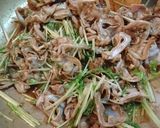 ５分★節約【豚なんこつと水菜の炒め物】作り方5写真
