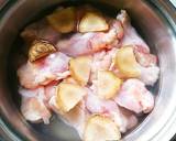 鶏手羽元の簡単ピリ辛煮込み作り方1写真